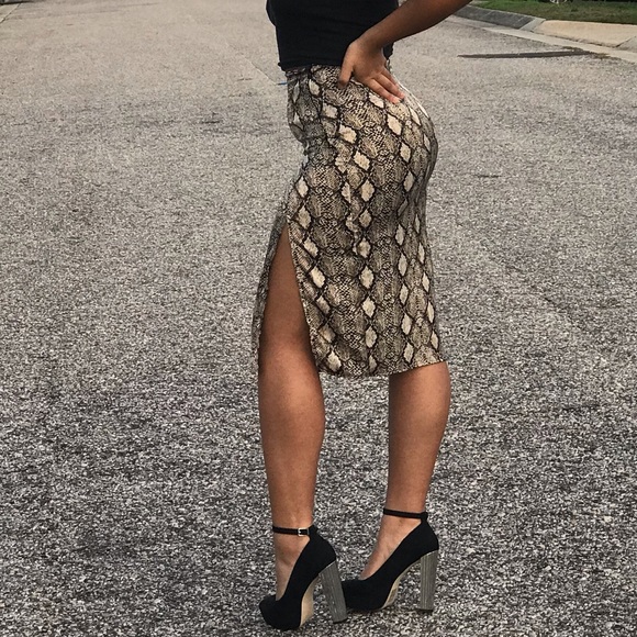 Snake print skirt - Picture 1 of 3